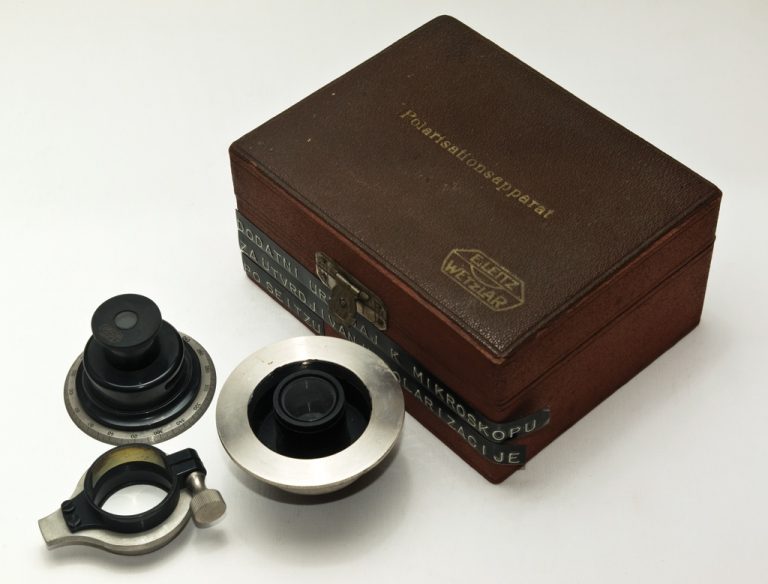 Dodatni uređaj za mikroskop, za utvrđivanje polarizacije prema Seitzu